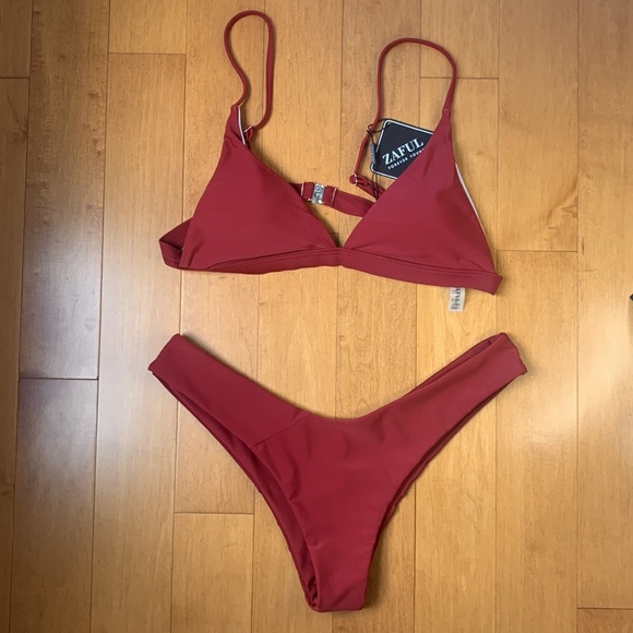 Zaful High Waisted Triangle  2 Pc. Burgandy Bikini size 8 NEW - Picture 3 of 13